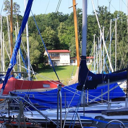 Hotel Yacht Club Barrandov Kožlí u Orlíka Exterior foto